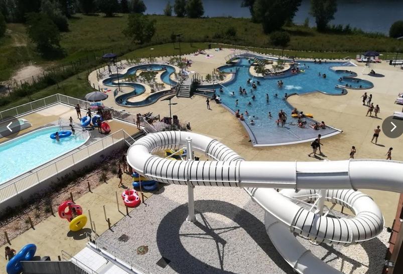 Les Jardins De Camelot Bed & Breakfast Villegouge Dış mekan fotoğraf