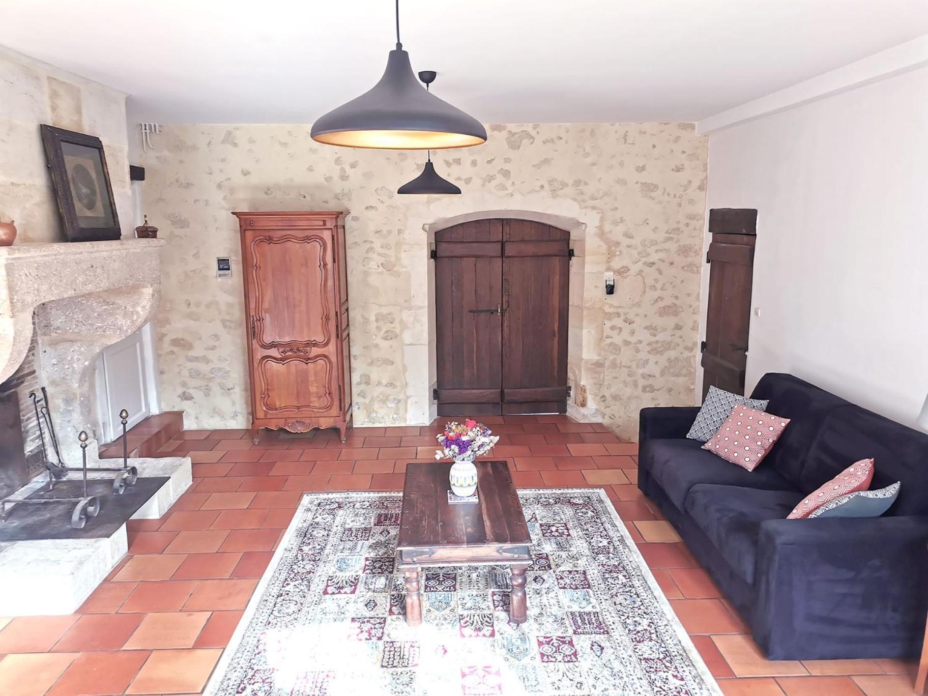 Les Jardins De Camelot Bed & Breakfast Villegouge Dış mekan fotoğraf