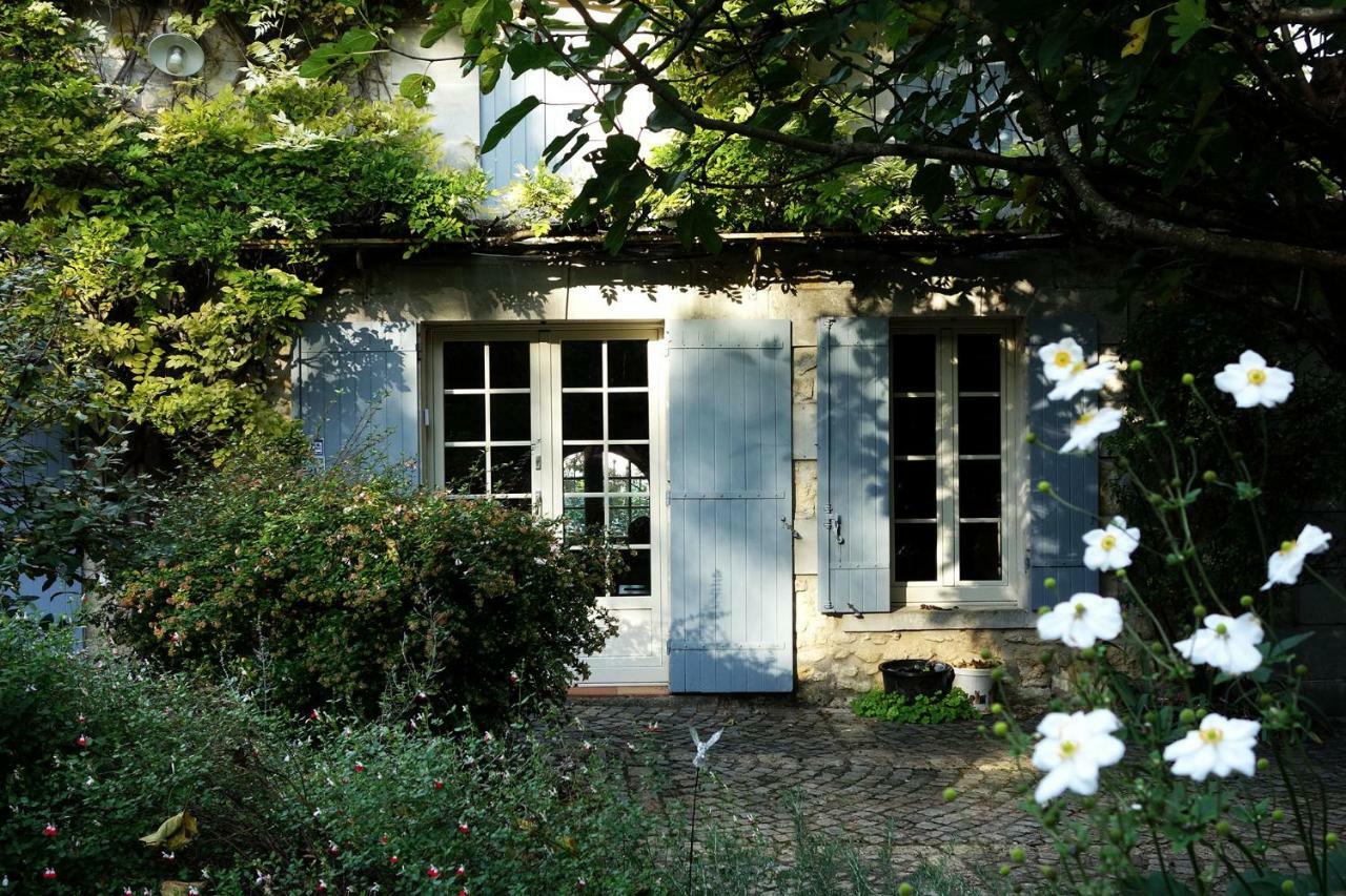 Les Jardins De Camelot Bed & Breakfast Villegouge Dış mekan fotoğraf